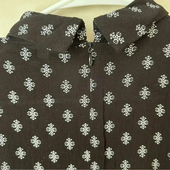 Anthropologie THML Black Pattern Bell Long Sleeve V-Neck Blouse Women’s Small - Picture 8 of 9